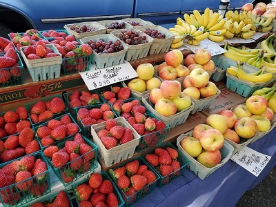 Farmers Market fruit July 2020