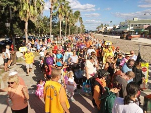 Halloween Parade crowd 2018