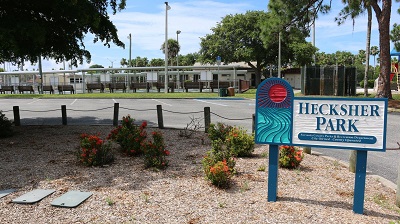 Hecksher Park sign